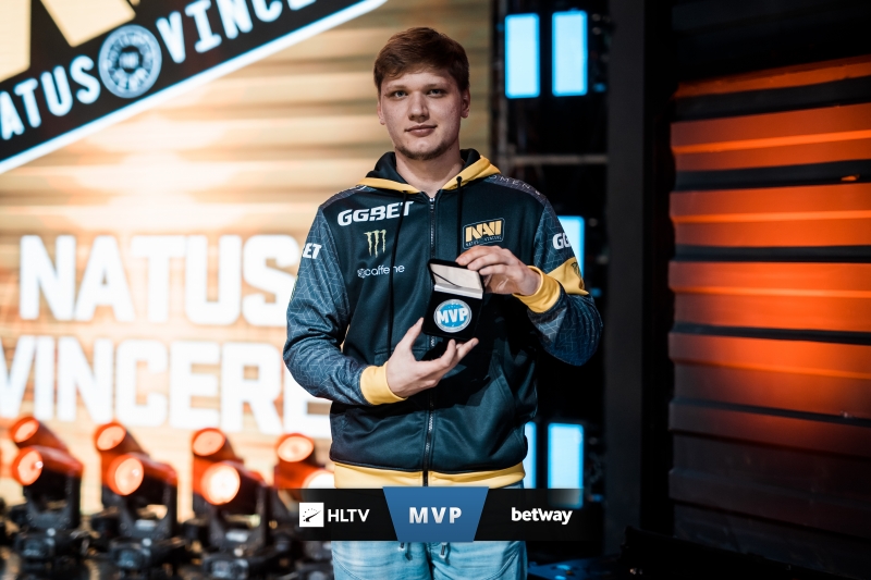 从去年夏季赛至今EDG已经收获十三连败